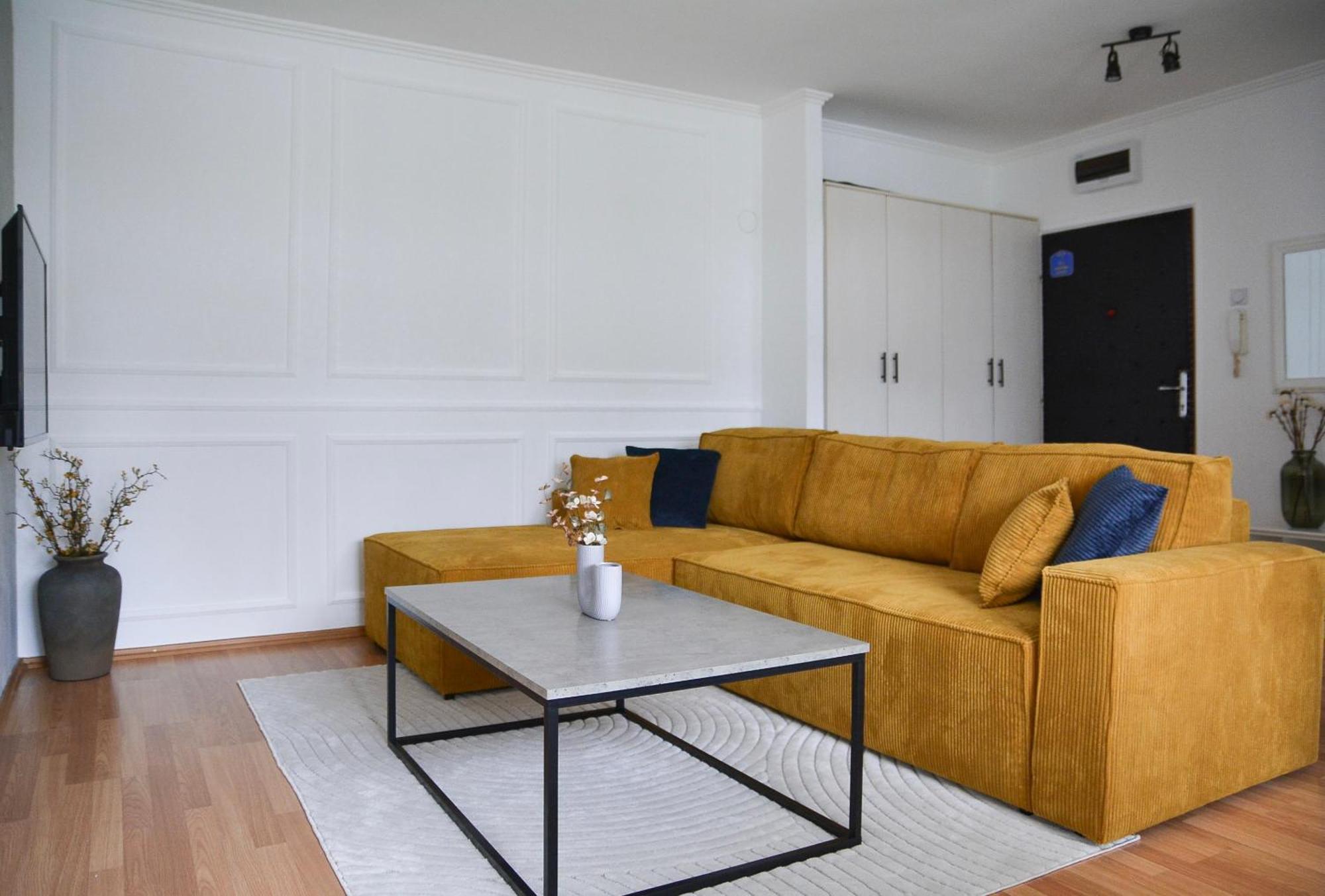 Crown Apartment 4 Суботица Экстерьер фото