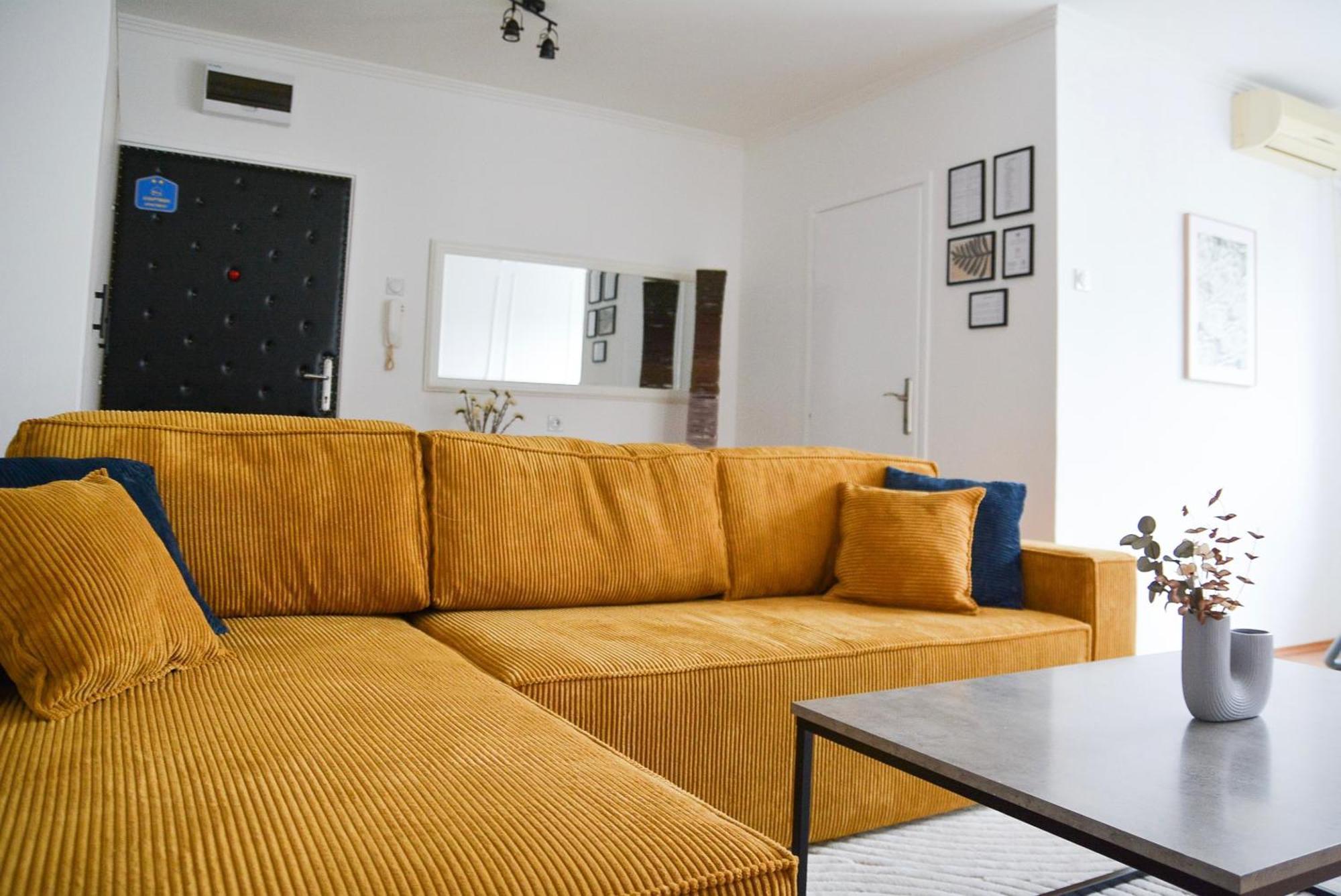 Crown Apartment 4 Суботица Экстерьер фото